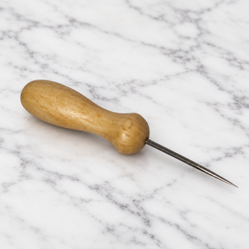 Prikpen met houten handvat blank 8 cm – voor veiligheidsoogjes en neusjes