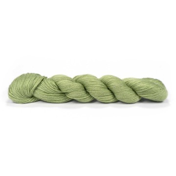 Pinta Pistachio – merino zijde ramie garen in frisse lichtgroene tint