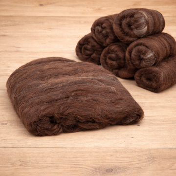 Bruin gemêleerde merino batt 19 micron wol handgekaard