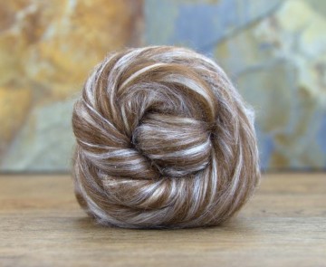 Licht bruine alpaca tussah zijde blend