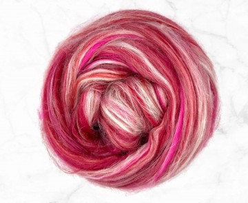 Tussah Merino lontwol mix Gelderland – roze rode merino lontwol met tussah zijde