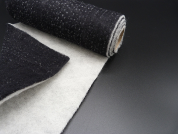 Naaldvlies met twee verschillend gekleurde zijden duo