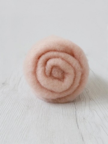 Gekaarde maori wol huidskleur hollyhock