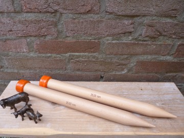 Jumbo breinaalden met knop 35mm1