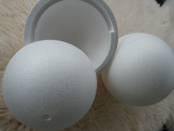 Styropor ook wel Tempex, Piepschuim deelbare bal van 20 cm