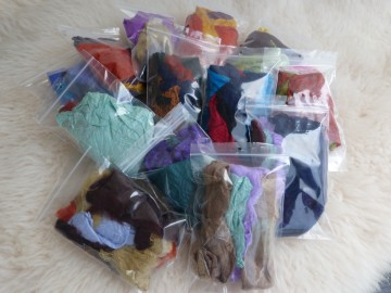 Mix van geverfde zijde Hankies