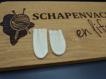 Leren Vingerbeschermers, viltnaalden