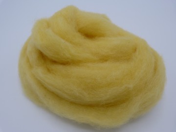 Gekleurde kaardvlies Corriedale in lont licht-geel