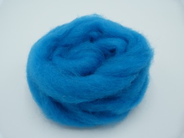 Corriedale kaardvlies in lont helder blauw