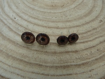 Kunstof oogjes op pin bruin 10/12 mm
