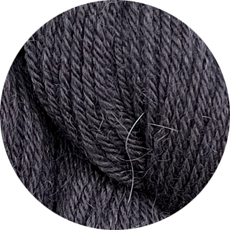 50% scheerwol, 50% baby lama black.