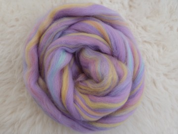 Eenhoorn gekleurde lontwol