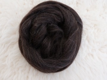 Natuurlijke zwarte (diep donkerbruin) IJslandse lontwol