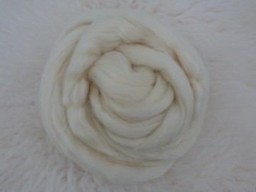 Natuurlijke witte Bleu faced leicester lontwol