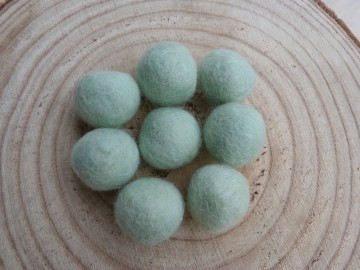 Handgemaakt viltballetje mint
